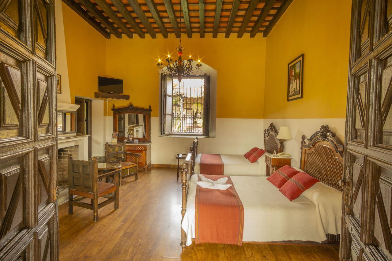 Hotel Posada De Don Rodrigo Antigua Bagian luar foto