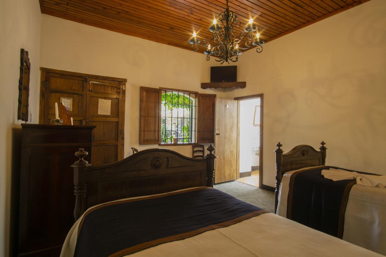 Hotel Posada De Don Rodrigo Antigua Bagian luar foto
