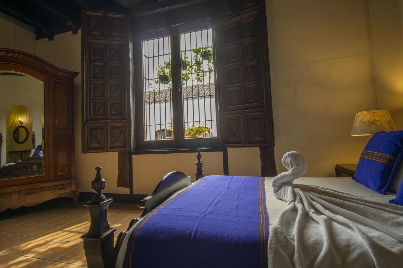 Hotel Posada De Don Rodrigo Antigua Bagian luar foto