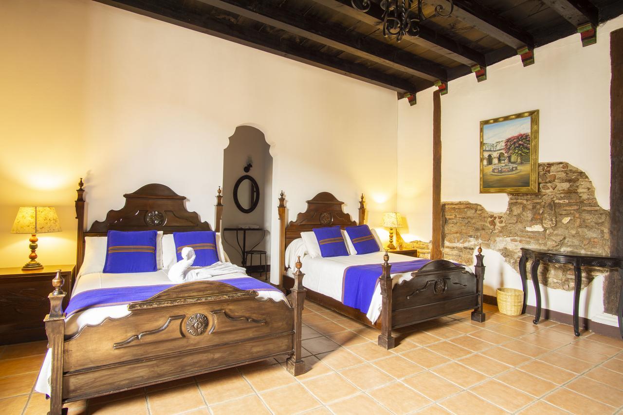 Hotel Posada De Don Rodrigo Antigua Bagian luar foto