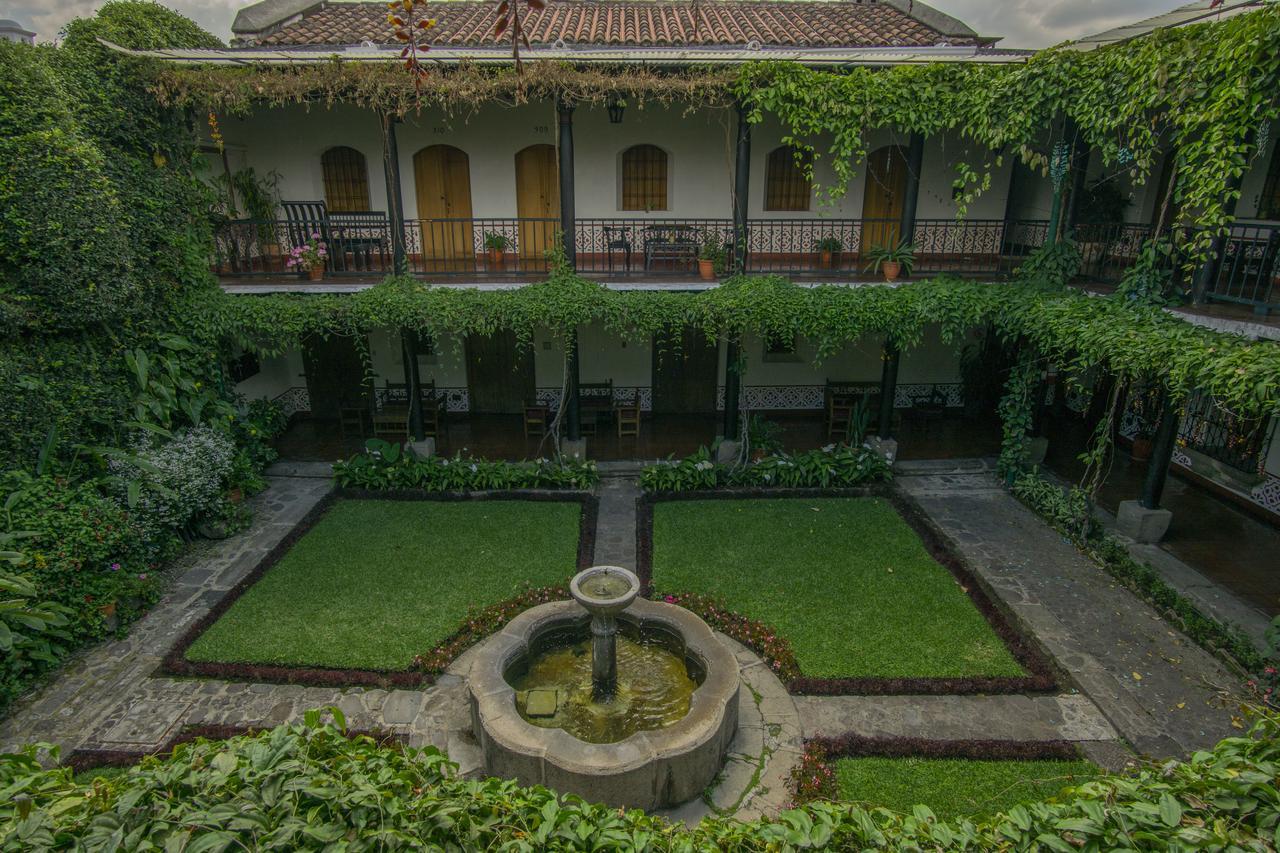 Hotel Posada De Don Rodrigo Antigua Bagian luar foto