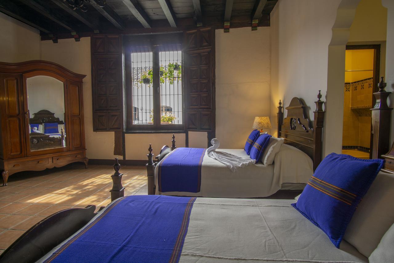 Hotel Posada De Don Rodrigo Antigua Bagian luar foto