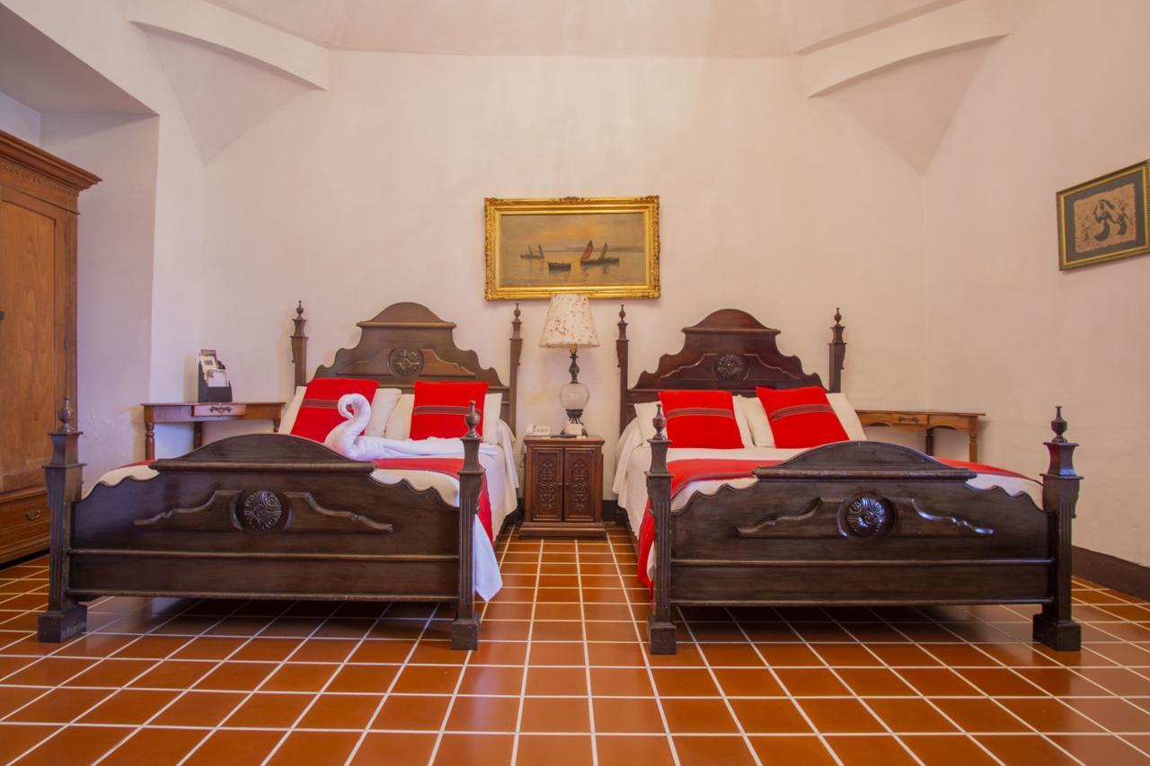 Hotel Posada De Don Rodrigo Antigua Bagian luar foto