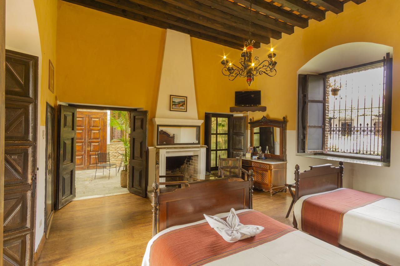 Hotel Posada De Don Rodrigo Antigua Bagian luar foto